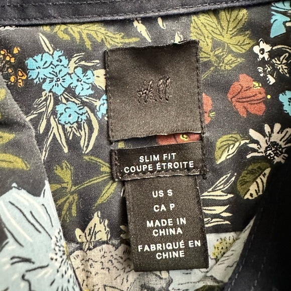 H&M Button Down - Picture 3 of 3